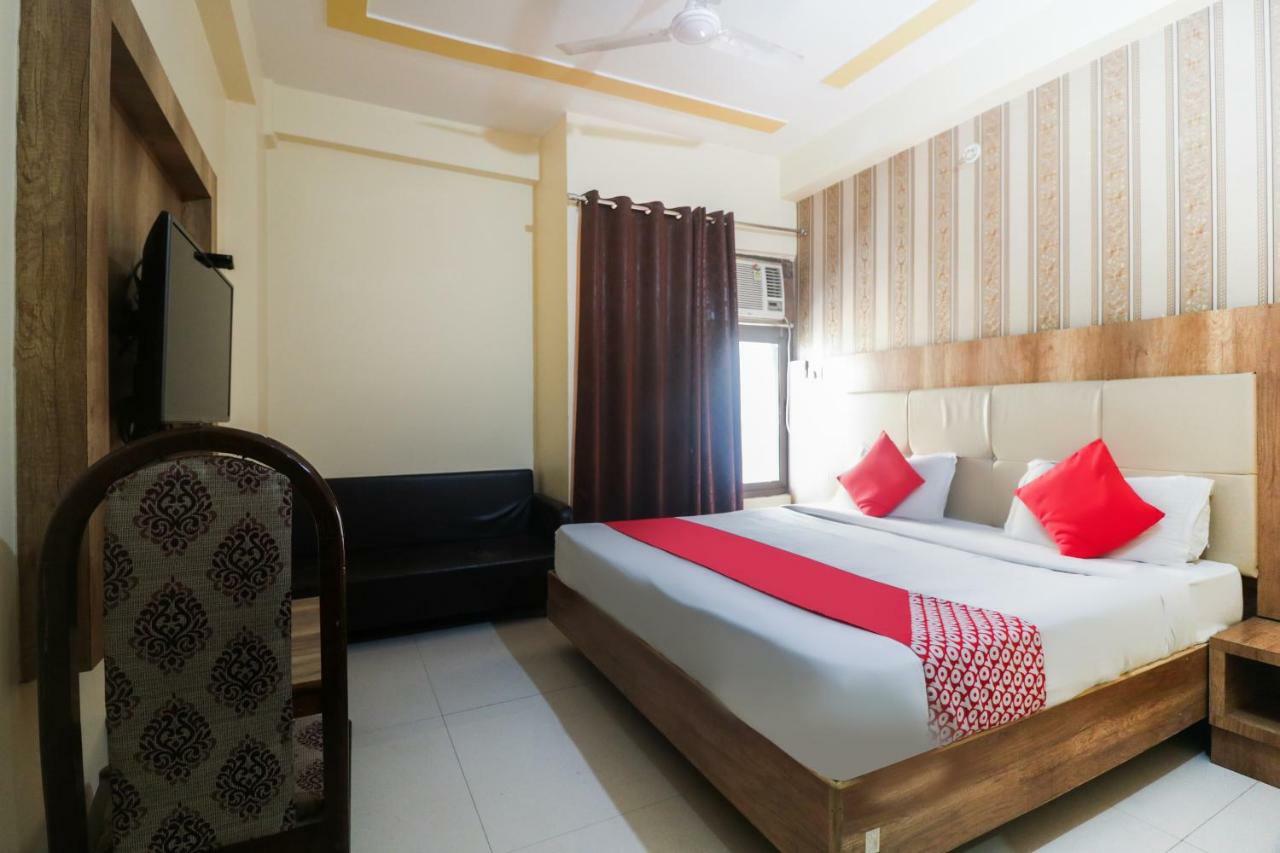 Oyo 48974 Hotel Shweta Residency Varanasi Exterior photo