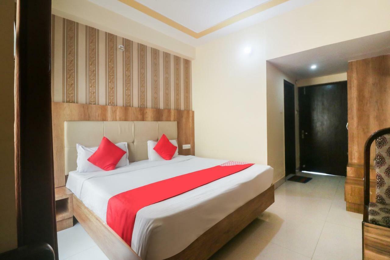 Oyo 48974 Hotel Shweta Residency Varanasi Exterior photo